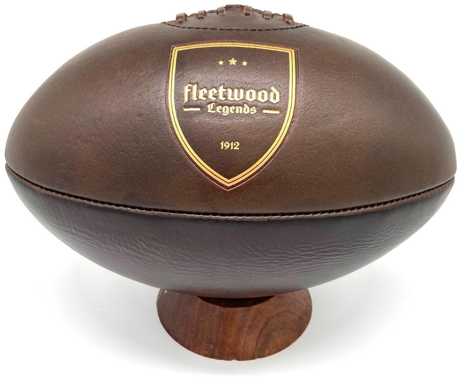 Ballon de Rugby vintage Fleetwood Legends cuir – Image 4